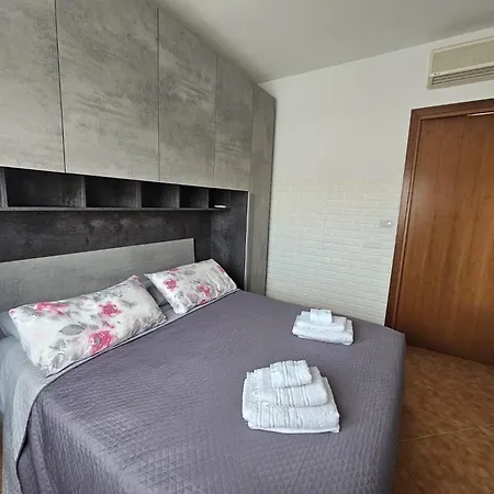 Colosseo Apartment *