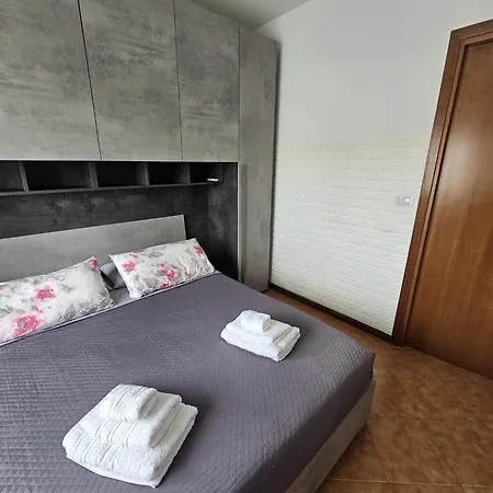 Colosseo Apartment *